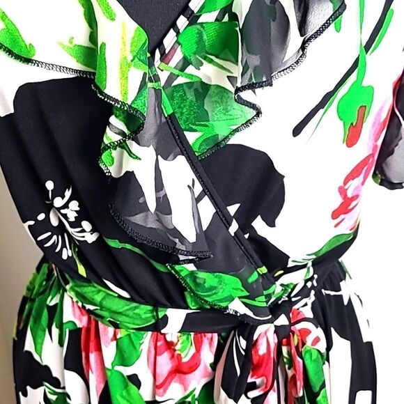 joie de vivre Floral Midi-Dress with Ruffles around the Neck, Size Medium - Picture 4 of 8